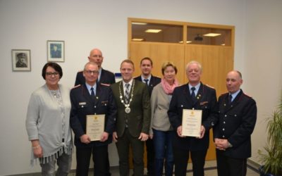 Dinkelmann und Nickel seit 25 Jahren Führungskräfte der Feuerwehr