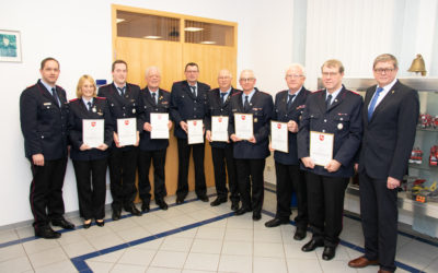 8 Mitglieder für langjährige Mitgliedschaft in der Feuerwehr geehrt